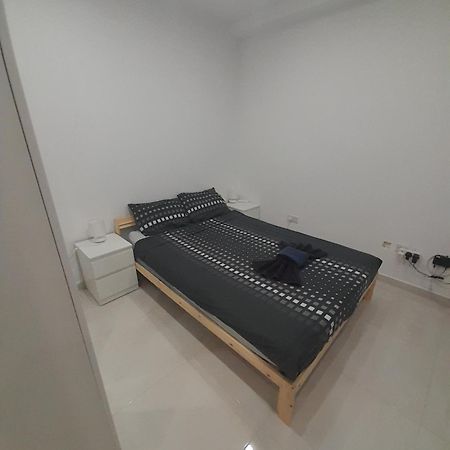 Modern 3Br Stylish Apartment With Large Balcony - Close To St Julians And St Georges Bay Is-Swieqi Exterior foto